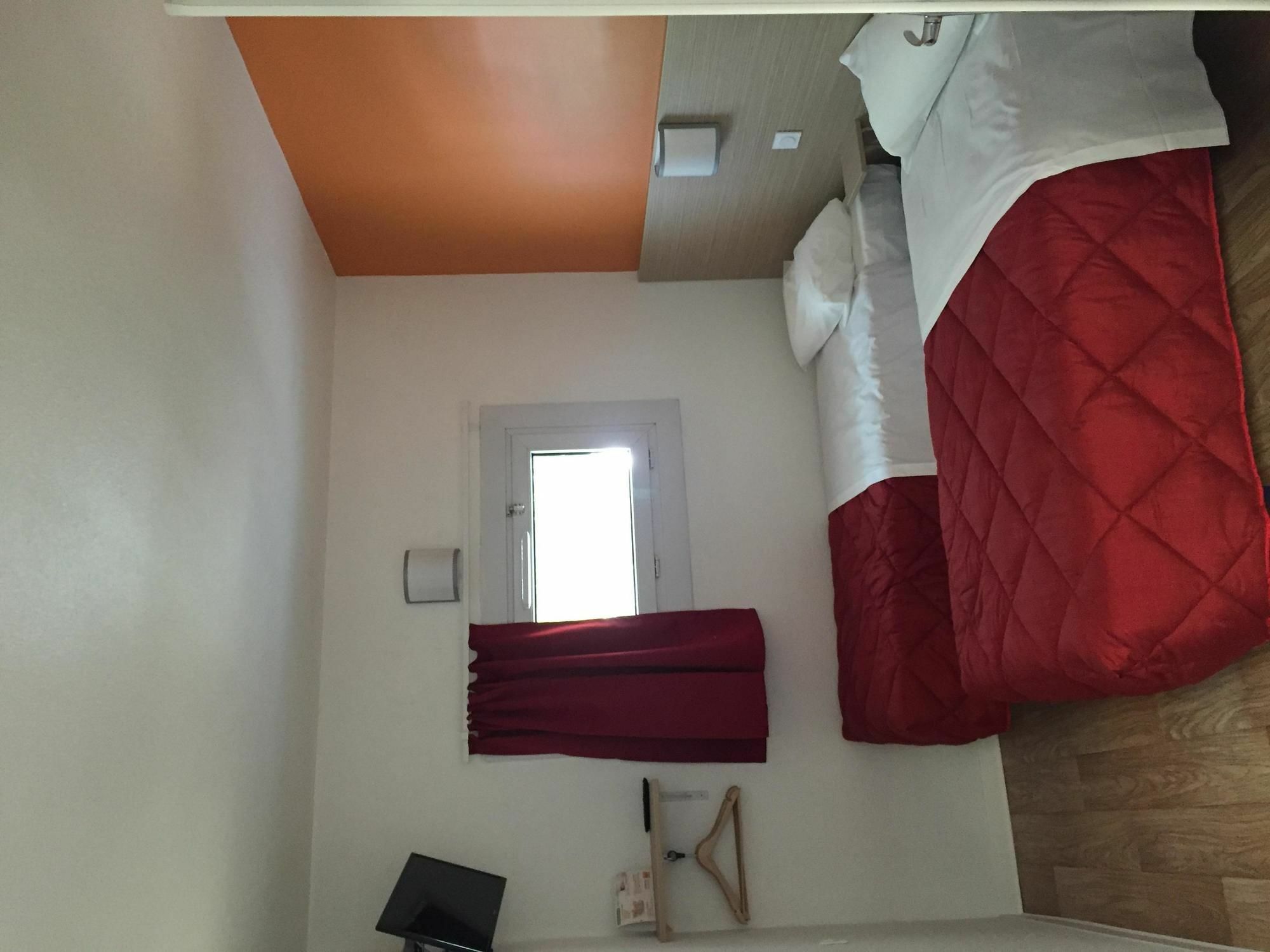 พรีเมียร์ คลาส เรน ซุด เอสต์ Hotel ชองเตอพี ภายนอก รูปภาพ